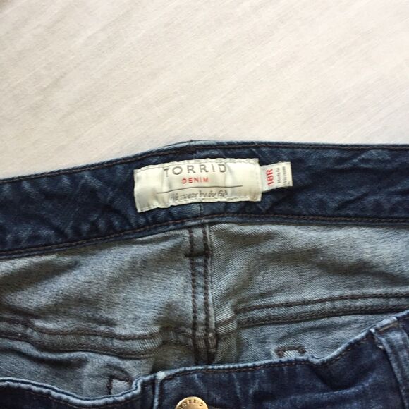 Boyfriend Skinny Blue Jeans Torrid Size 18R - Picture 5 of 10
